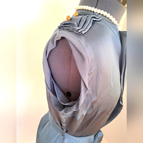 Dusky BLUE Tie Waist Shift Dress Silky Stylized Buttons Midi Love 21 Size SMALL - Picture 3 of 13